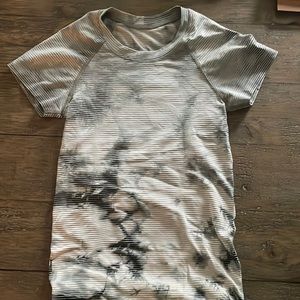 Lululemon swiftly tech short sleeve top